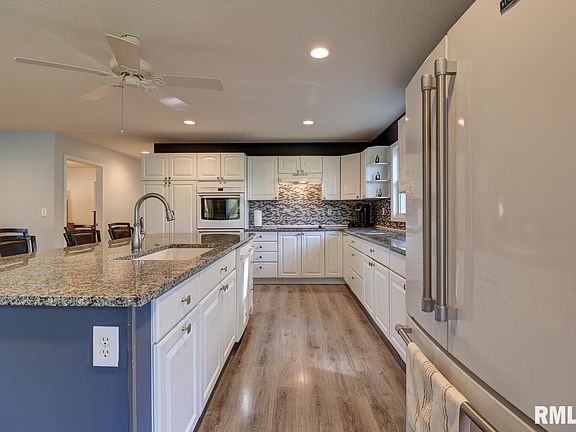 4th image of 713 W Park St