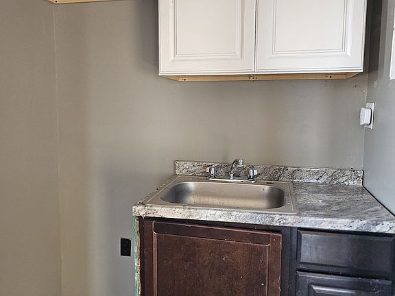 3rd image of 129 River St #2R