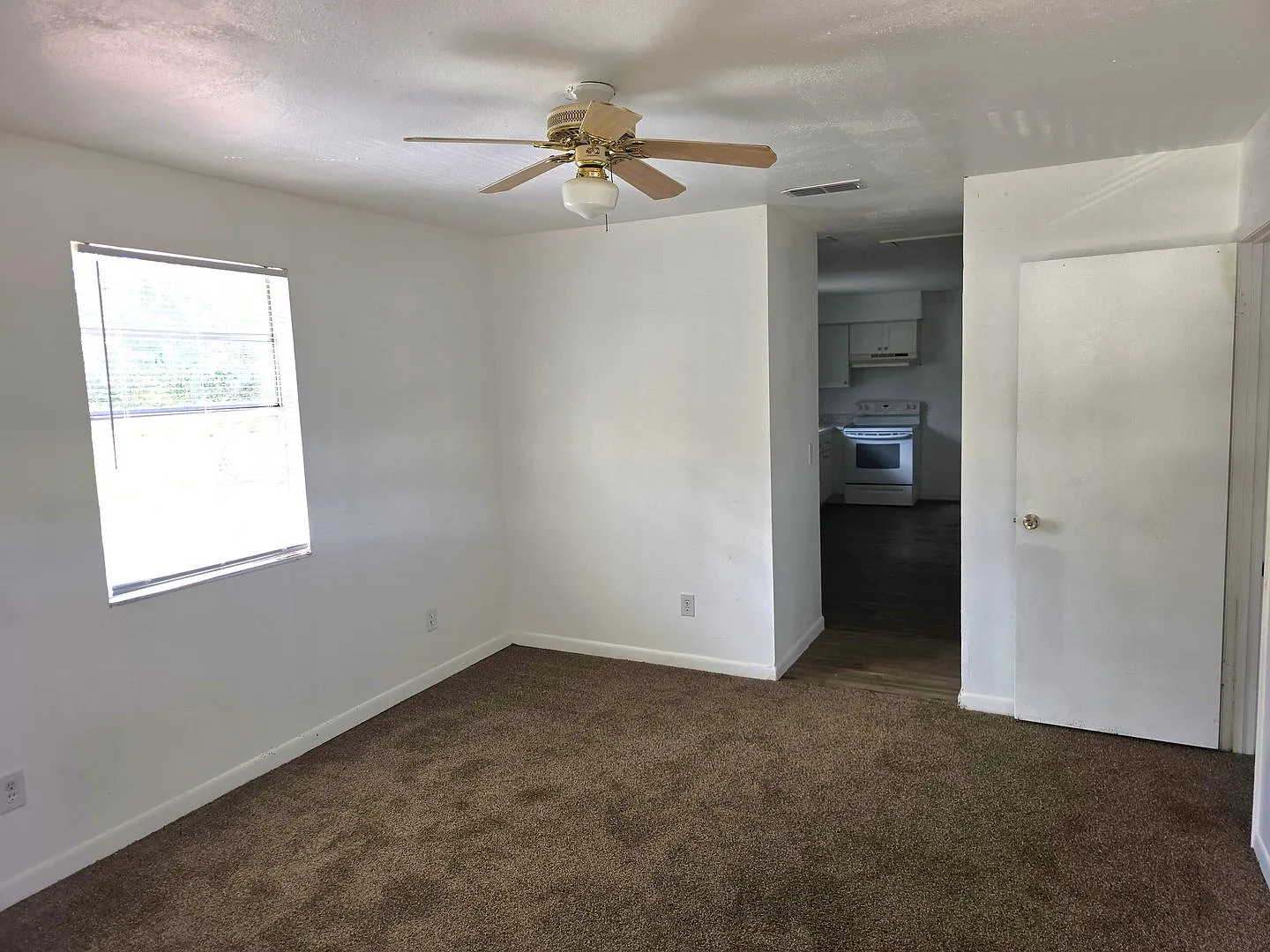 Second floor apartment in Plant City — Photo 2
