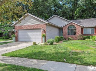 2531 Chapel Hill Rd, Springfield, IL 62702