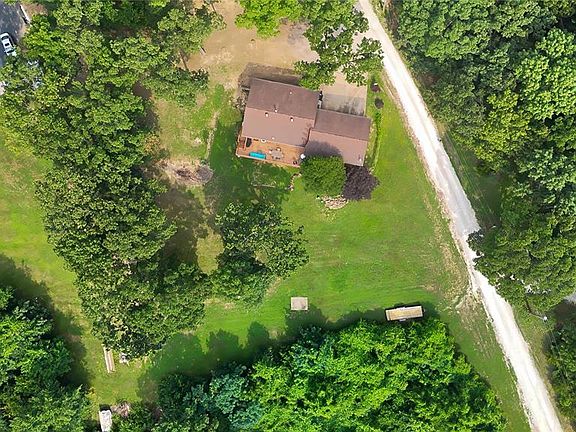 4th image of 2244 Henson Farm Rd