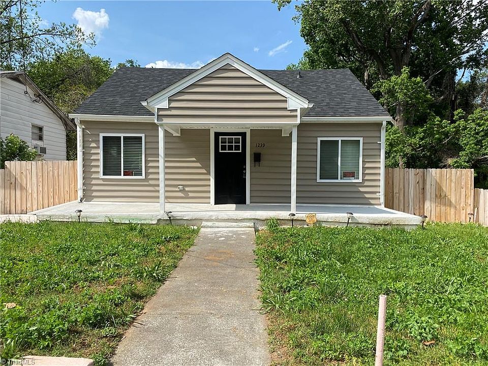 1st image of 1239 E 22nd St