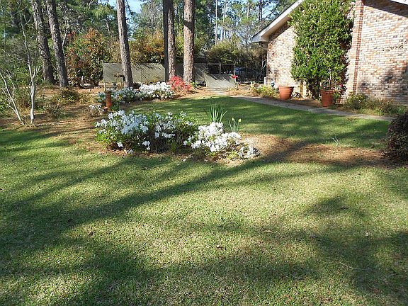 5th image of 111 Lakeshore Dr