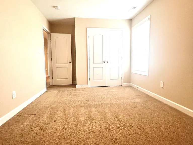 2131 Stafford Dr — Photo 23