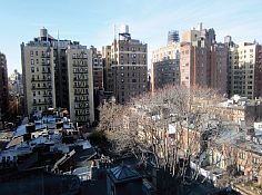 2nd image of 25 E 9th St APT 10A