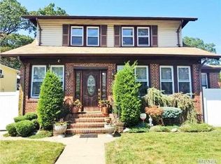 102 W Fulton Ave, Roosevelt, NY