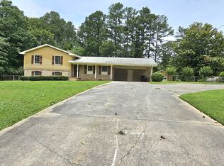 191 Lendon Ln, Lawrenceville, GA 30043