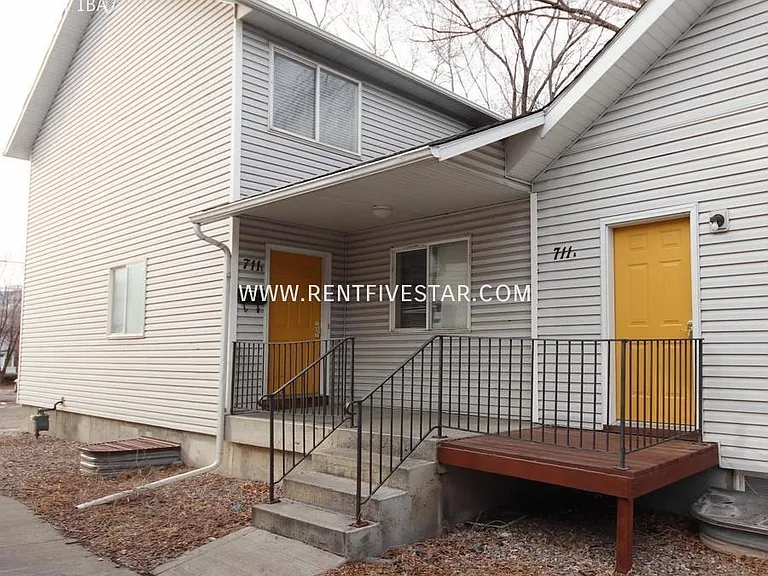 711 S 4th Ave #B-6 — Photo 1