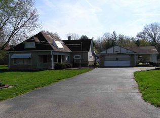 13750 S Geneva Hills Rd, Clinton, IN 47842