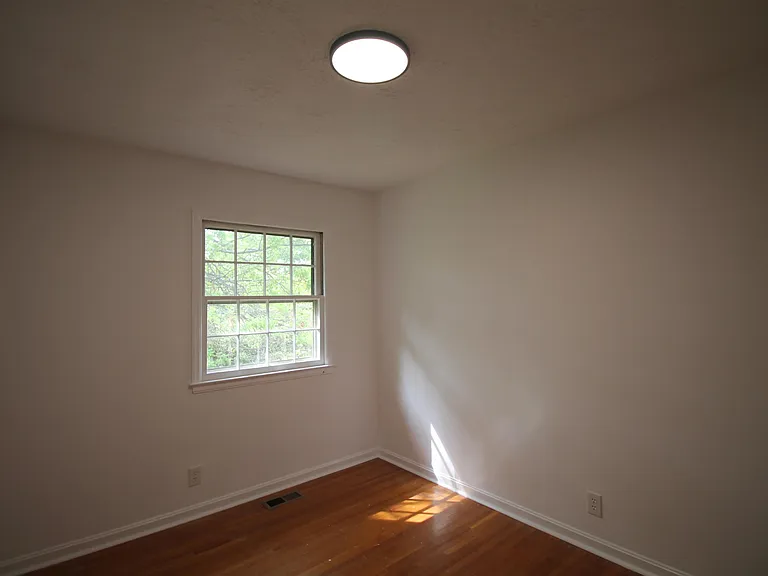 2015 Garden Springs Dr — Photo 5