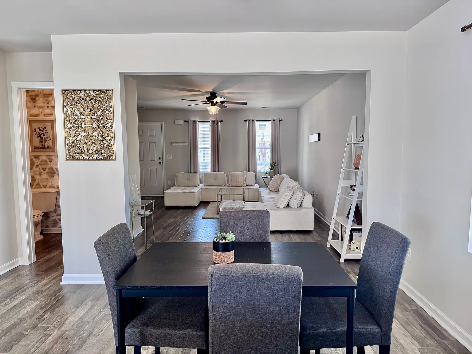 3 bed, 2.5 bath, 1517 sqft, $2,600 — Photo 4