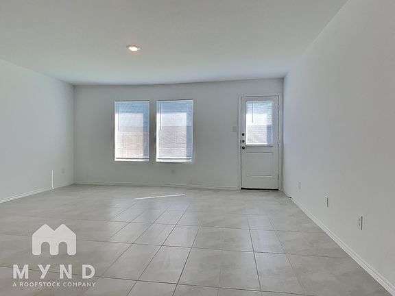2nd image of 1824 Lotus St