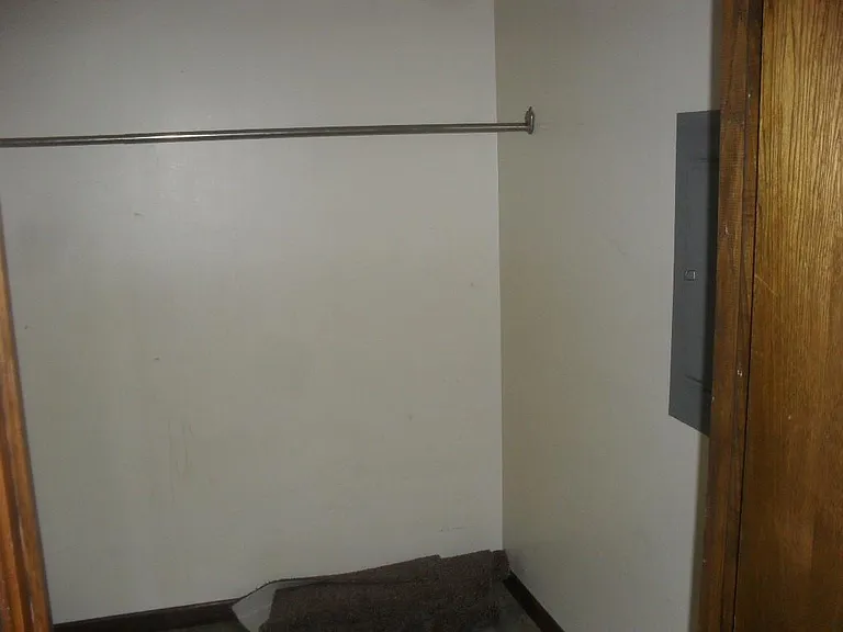 1444 N B St #5 — Photo 3