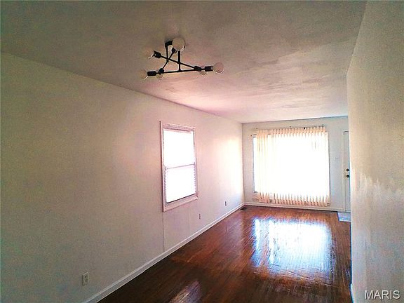 4th image of 338 Lancashire Rd