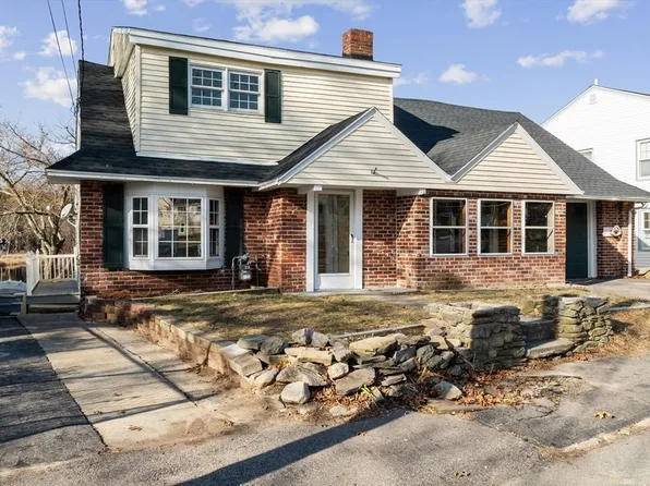 36 Peters Pond Dr, Dracut, MA 01826