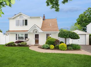 25 Rock Lane, Levittown, NY 11756