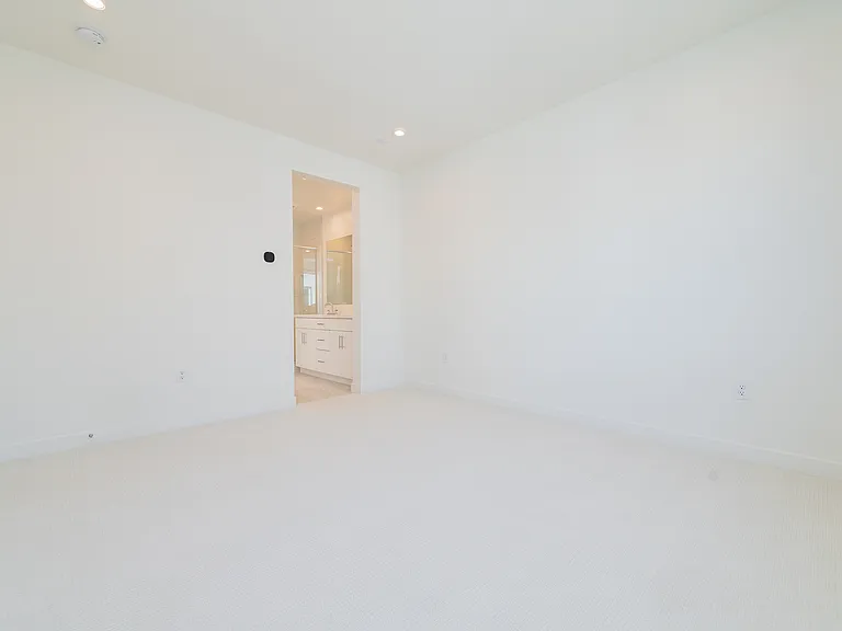 589 S Lyon St — Photo 21