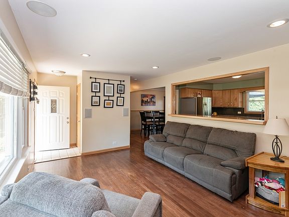 3rd image of 4523 Schwartz Ave