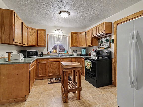 2nd image of 2240 E Loop Rd