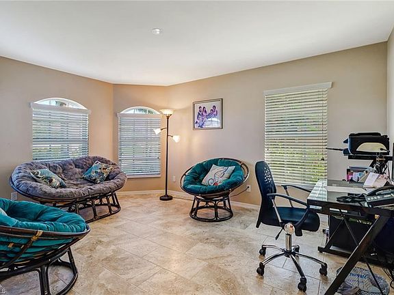 4th image of 124 NW 37th Pl