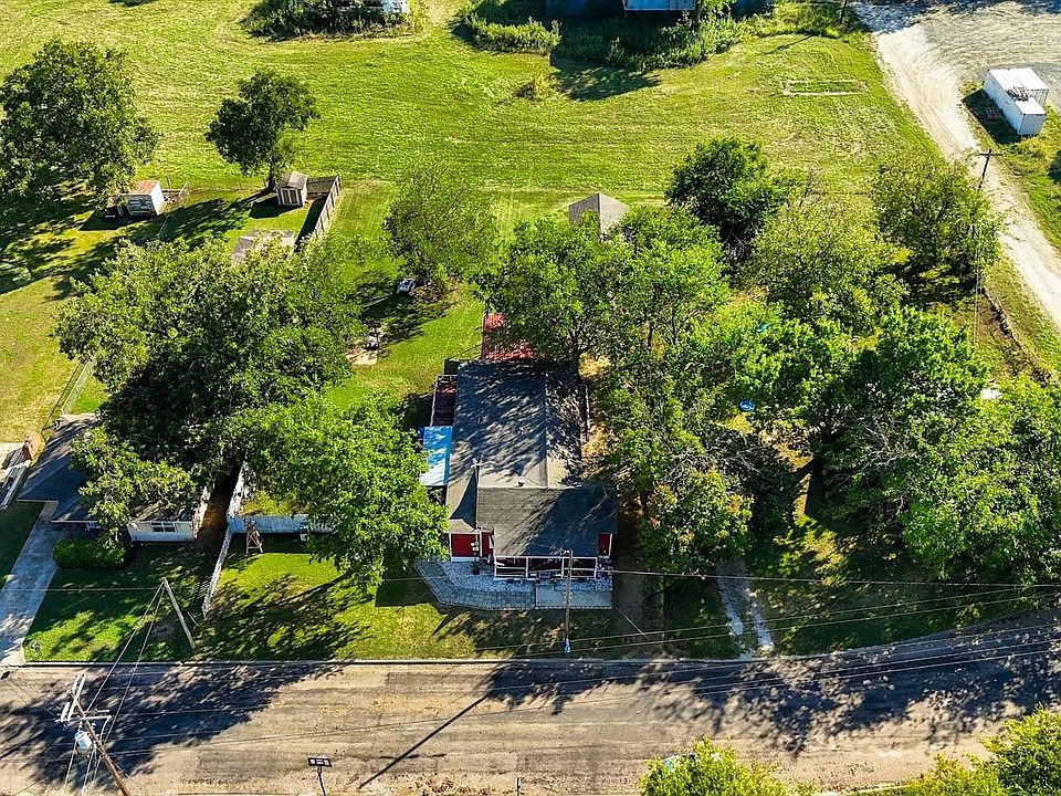 38th image of 604 E South St