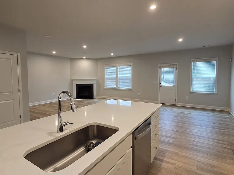 521 Elkwood Ln — Photo 22