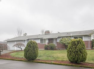 12812 NE Irving St, Portland, OR 97230