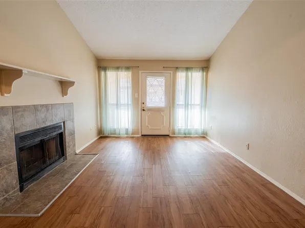 806 W 24th St APT 320, Austin, TX 78705