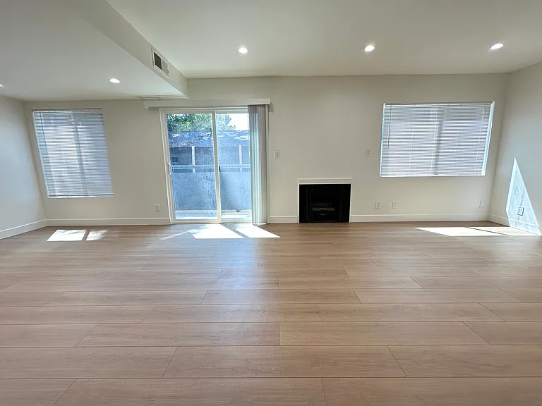 4727 Kester Ave #104 — Photo 6