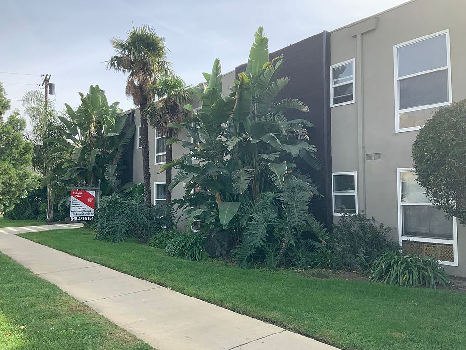 1st image of 13210 Victory Blvd #7