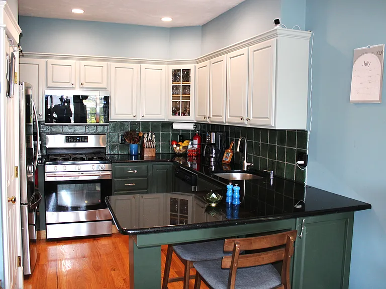 53 Thomas Park #1 — Photo 4