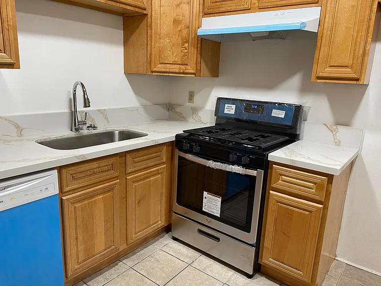 7132 Heil Ave #3 — Photo 4