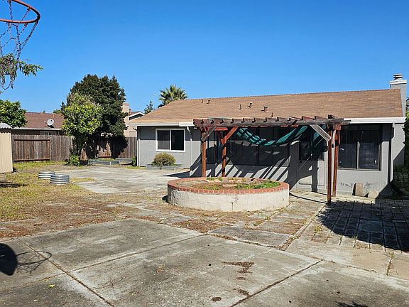 3rd image of 771 Quartz Ln