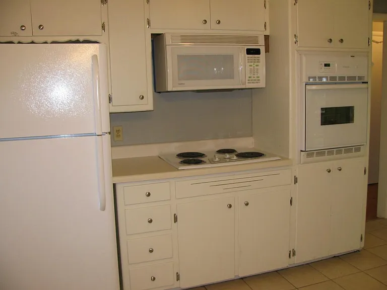 2712 Northampton Pl — Photo 7
