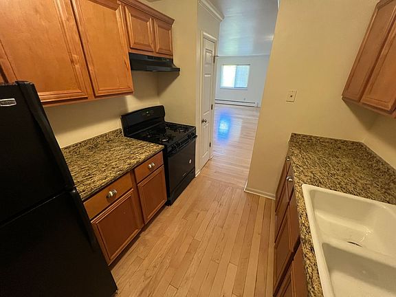 4th image of 2018 N Oakland Ave APT 108
