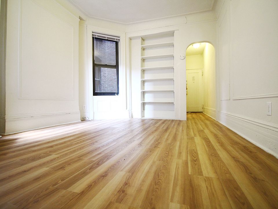 2nd image of 234 E 82nd St APT 12