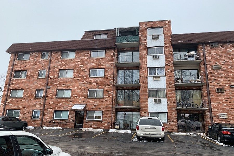 1st image of 7110 W 93rd Pl APT 4B