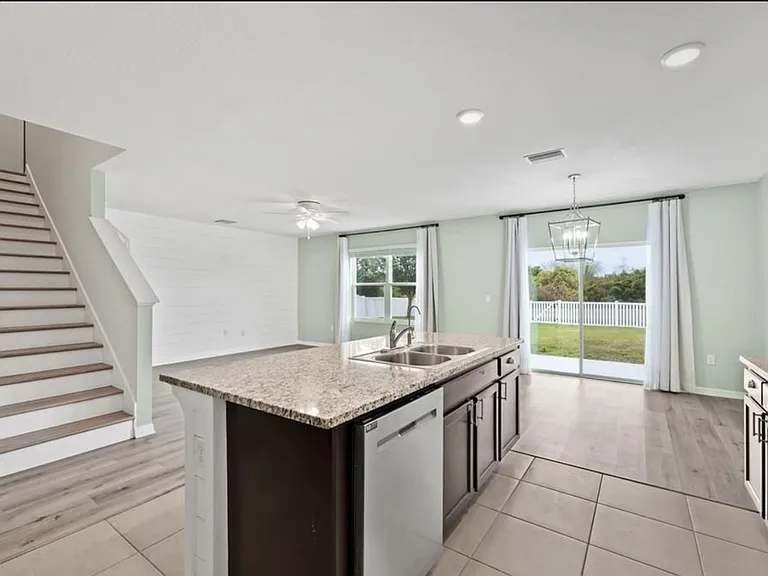 8107 Bilston Village Ln — Photo 10