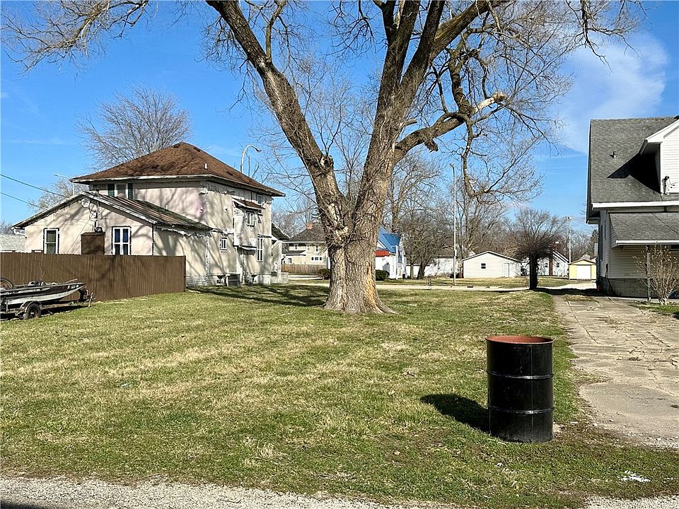 2nd image of 1005 Lake Land Blvd