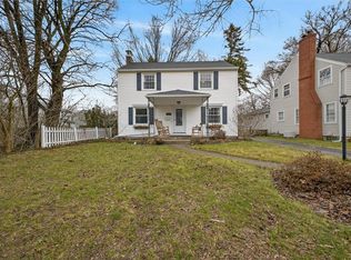 22 Biltmore Dr, Rochester, NY 14617