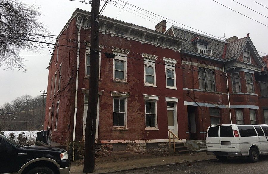 2nd image of 631 Delhi Ave