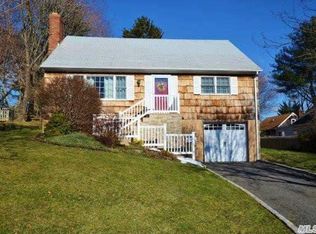 71 Monroe St, Northport, NY 11768