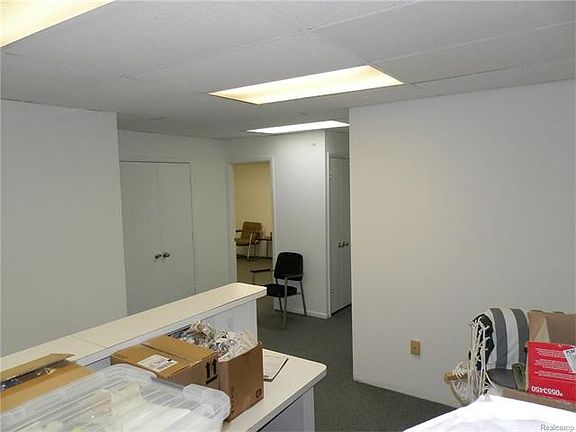 3rd image of 26370 Grand River Ave