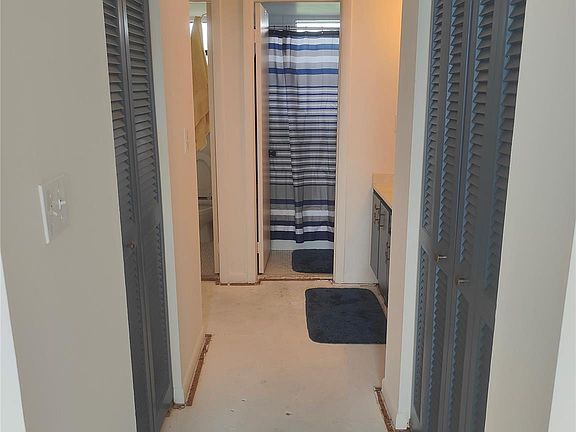 4th image of 1100 Colony Point Circle #506