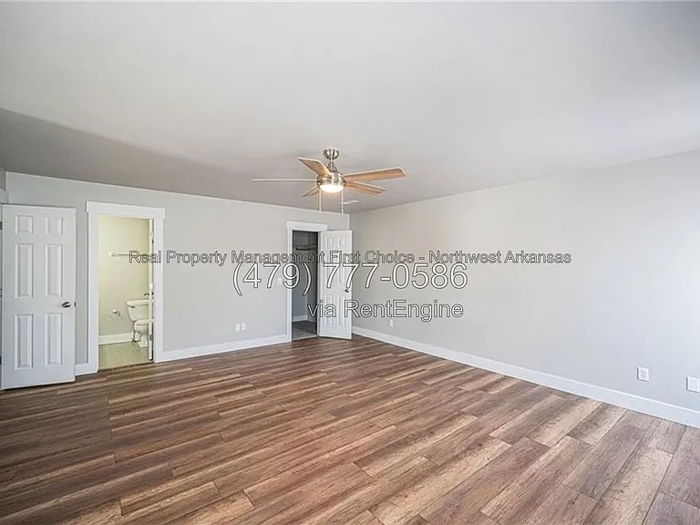 2407 W Ash St — Photo 13