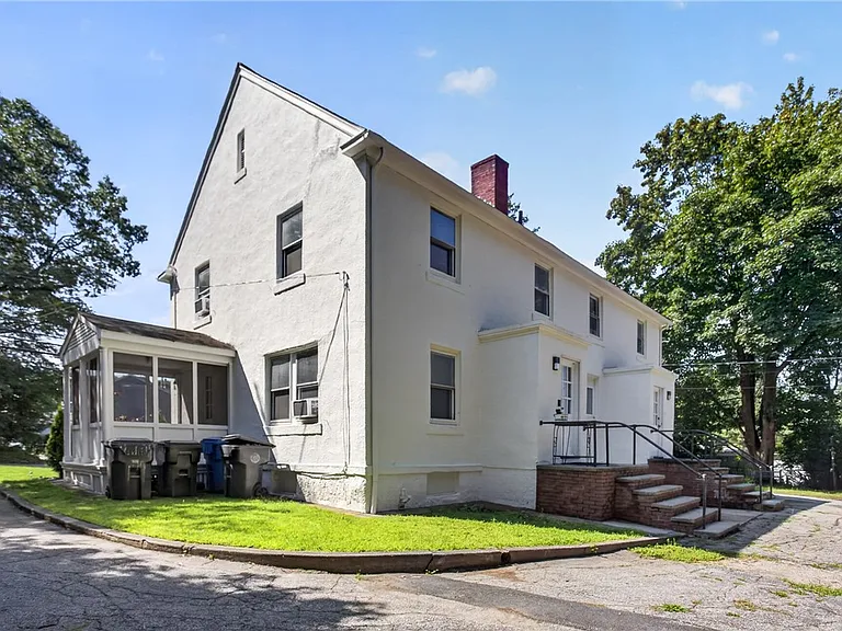 476 Providence St — Photo 47