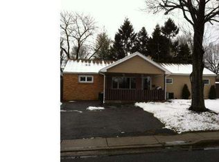 637 Auburn Rd, Fairless Hills, PA 19030