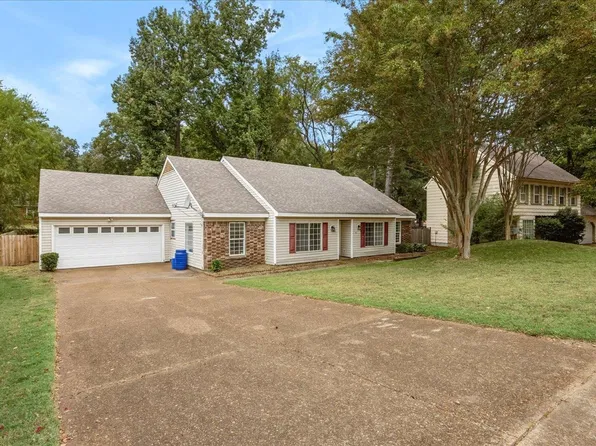 1065 Boones Hollow Dr, Cordova, TN 38018