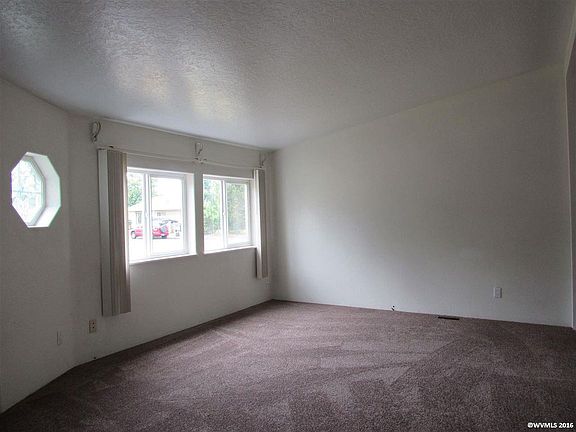 4th image of 3810 Willamette Ave SE
