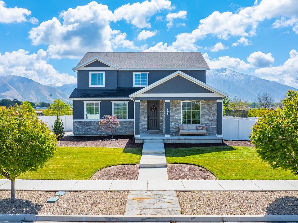 1st image of 805 S Spring Canyon Way